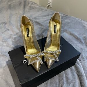 DOLCE & GABBANA GOLD HEELS
